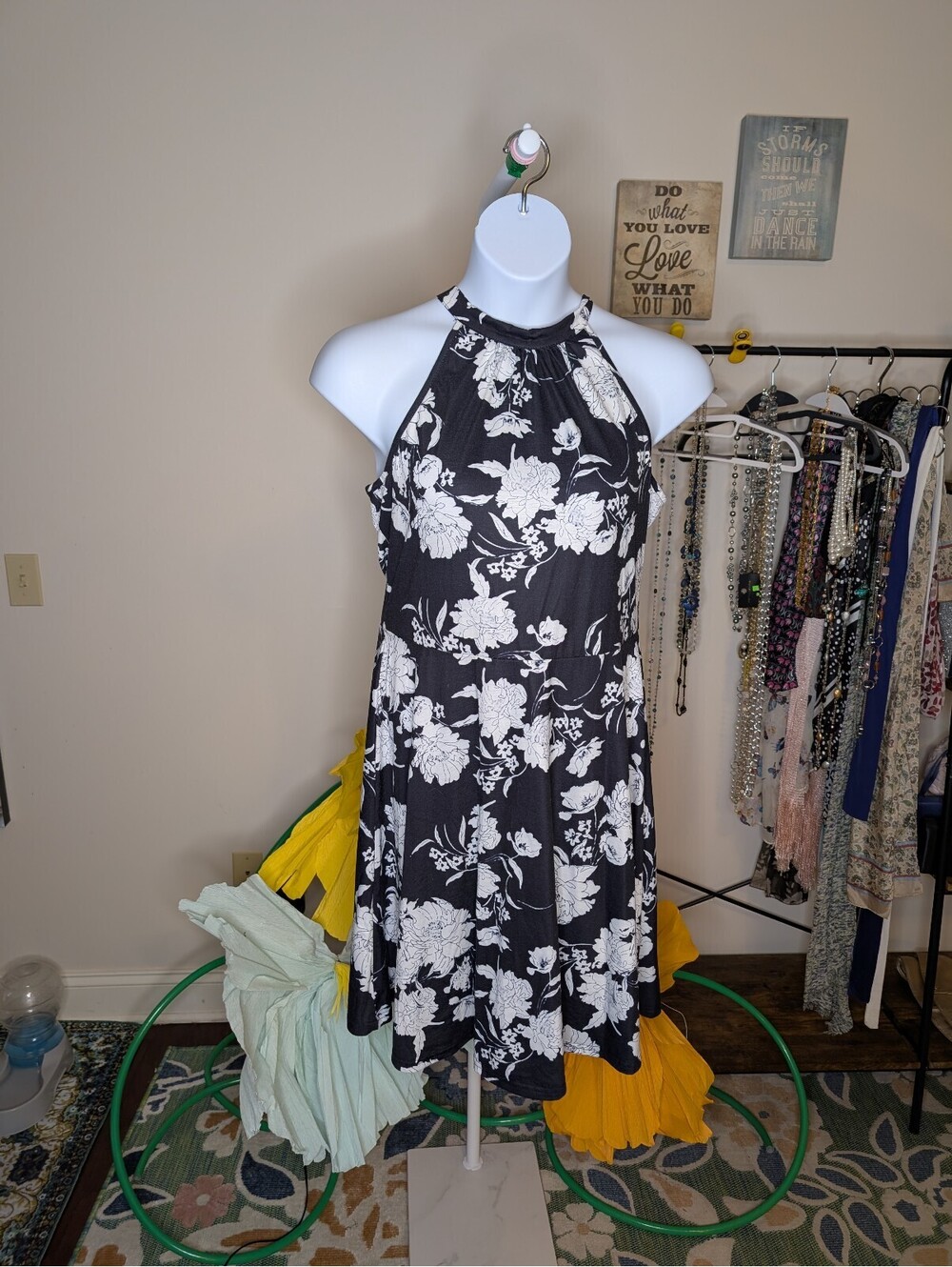 1996 - OUGES Women's Black and White Floral Halter Dress XL